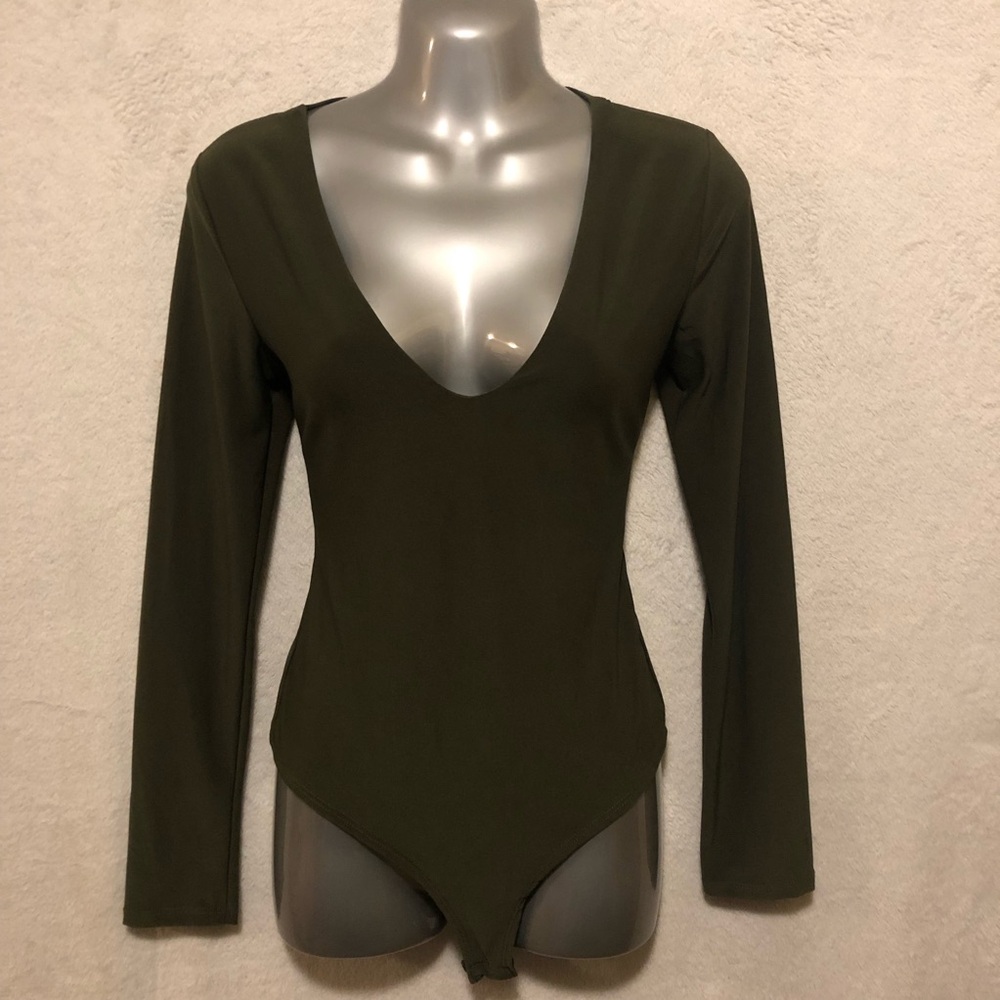 Fashion Nova Women’s Long Sleeve Green bodysuit
